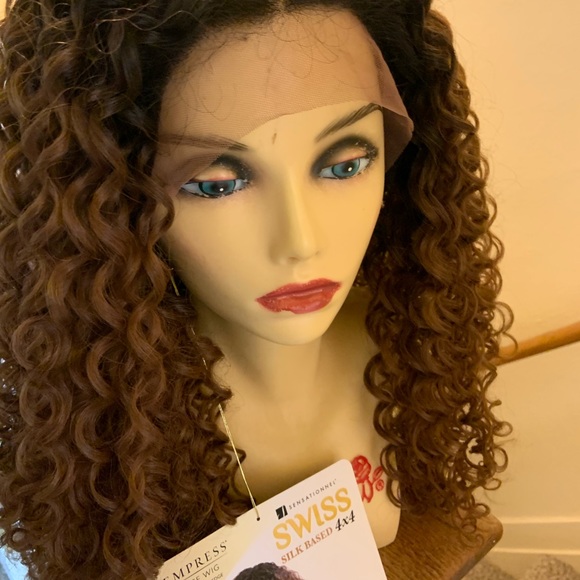 Two wigs!!!! Sensationnel KELLY T1B/30 Janet Collection SIERRA  DR1B/DRKCHOCOC - Picture 12 of 12